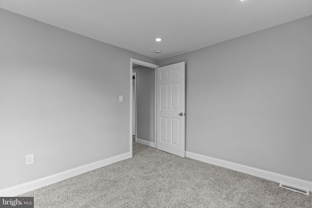 1043 PENN LINE ROAD