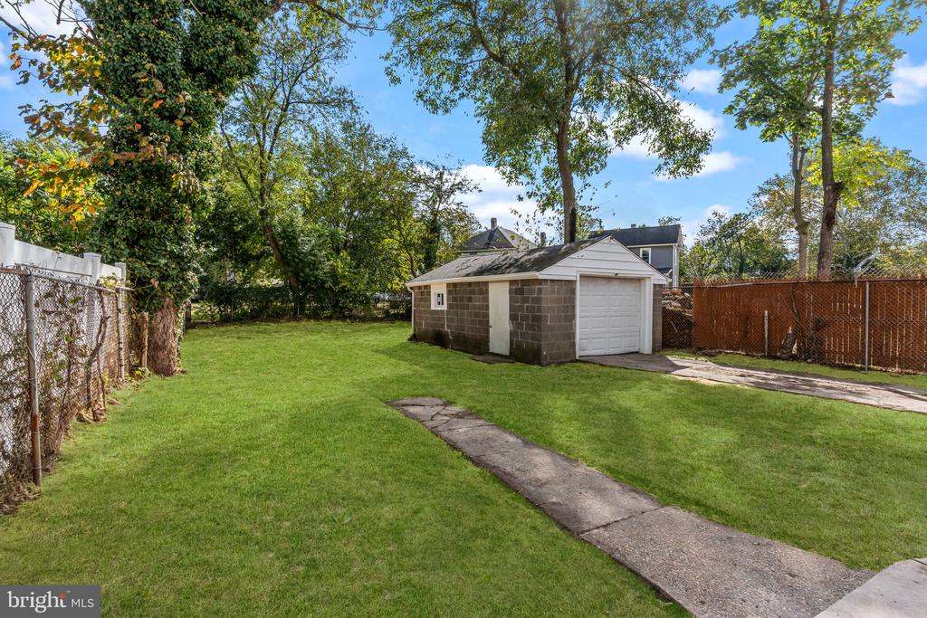 1043 PENN LINE ROAD