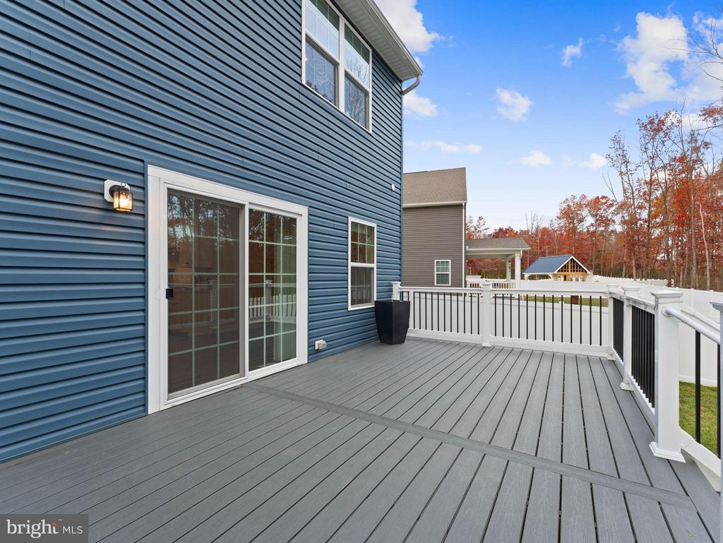 85 PRESLEY WAY