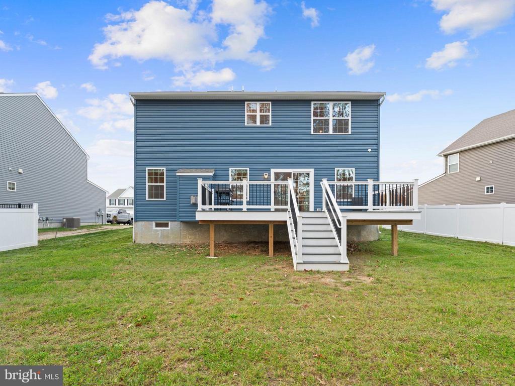 85 PRESLEY WAY