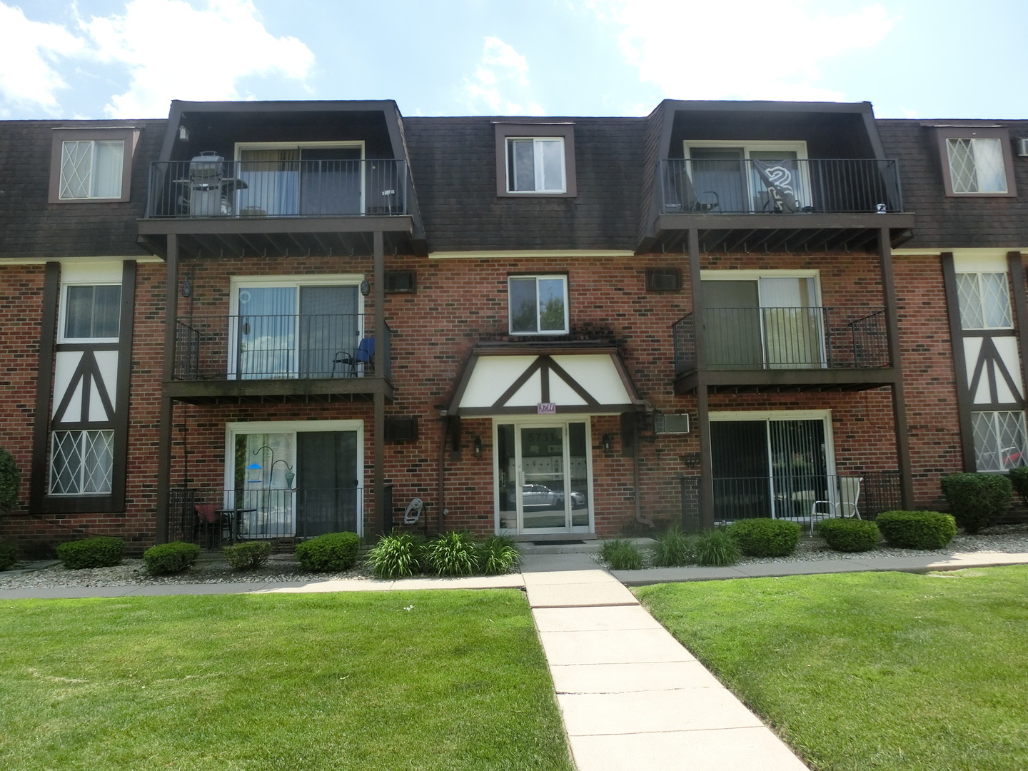5731 129th Street Unit: 7W