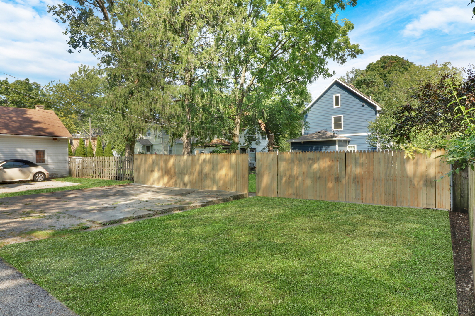 3004 Emmaus Avenue