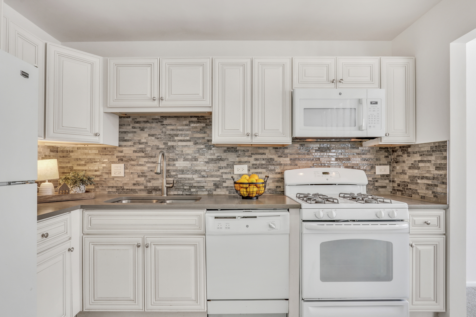 1147 Auburn Lane Unit: 1147