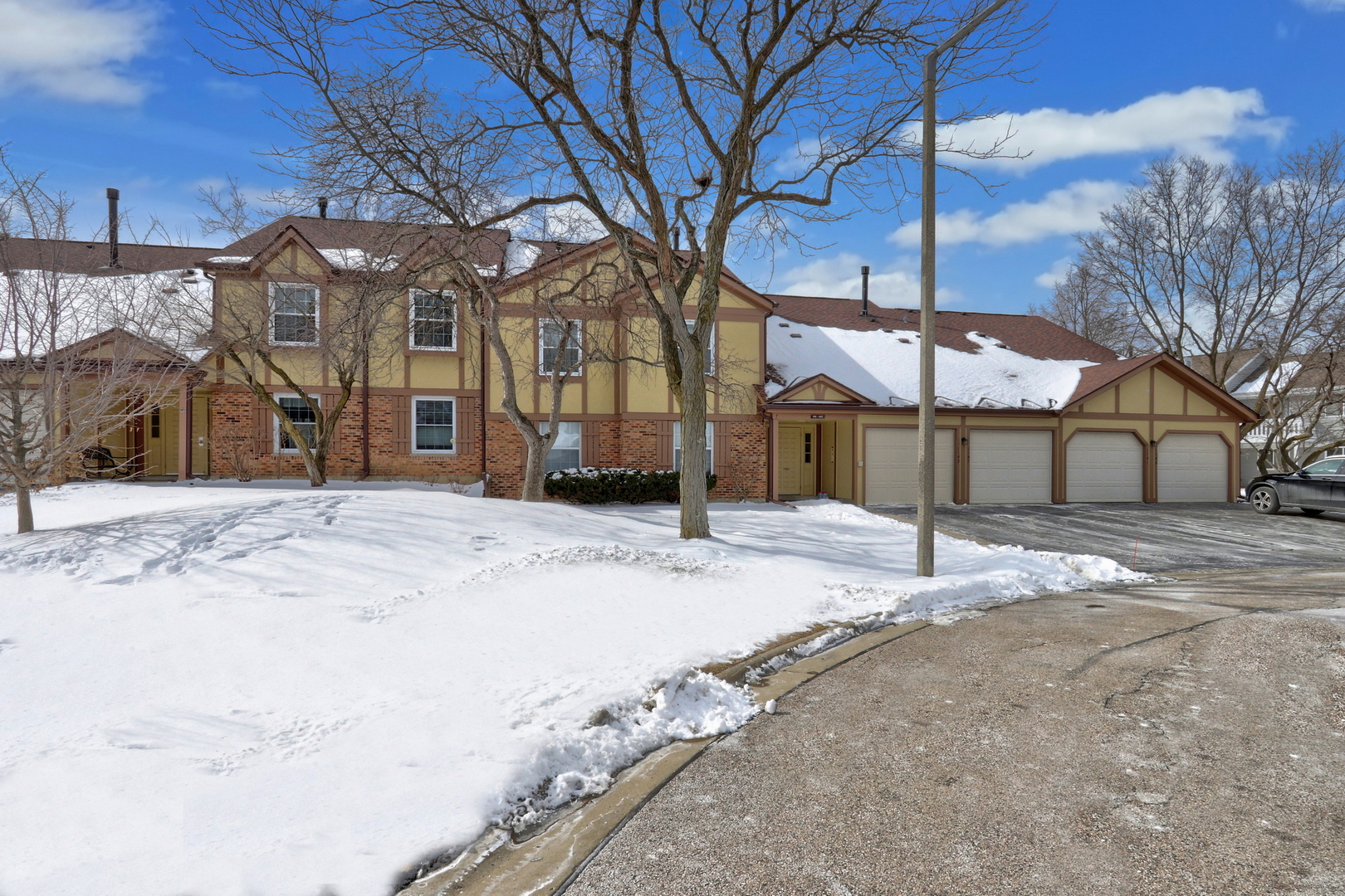 1147 Auburn Lane Unit: 1147