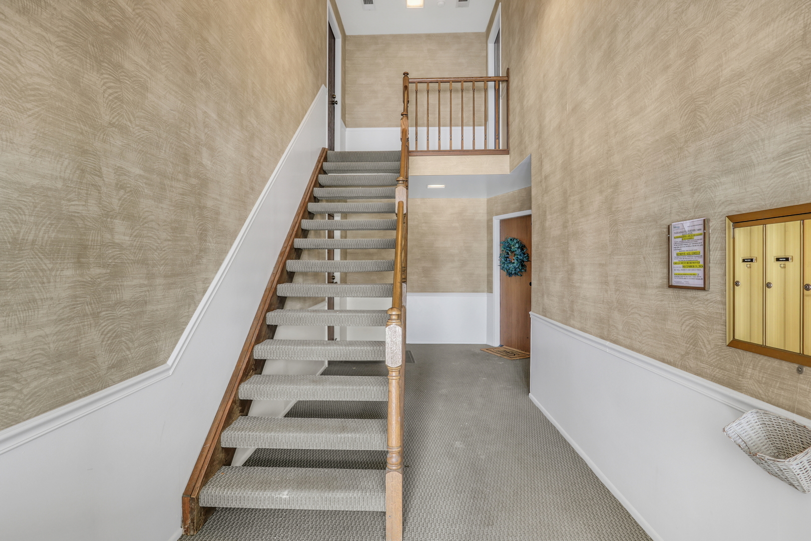 1147 Auburn Lane Unit: 1147