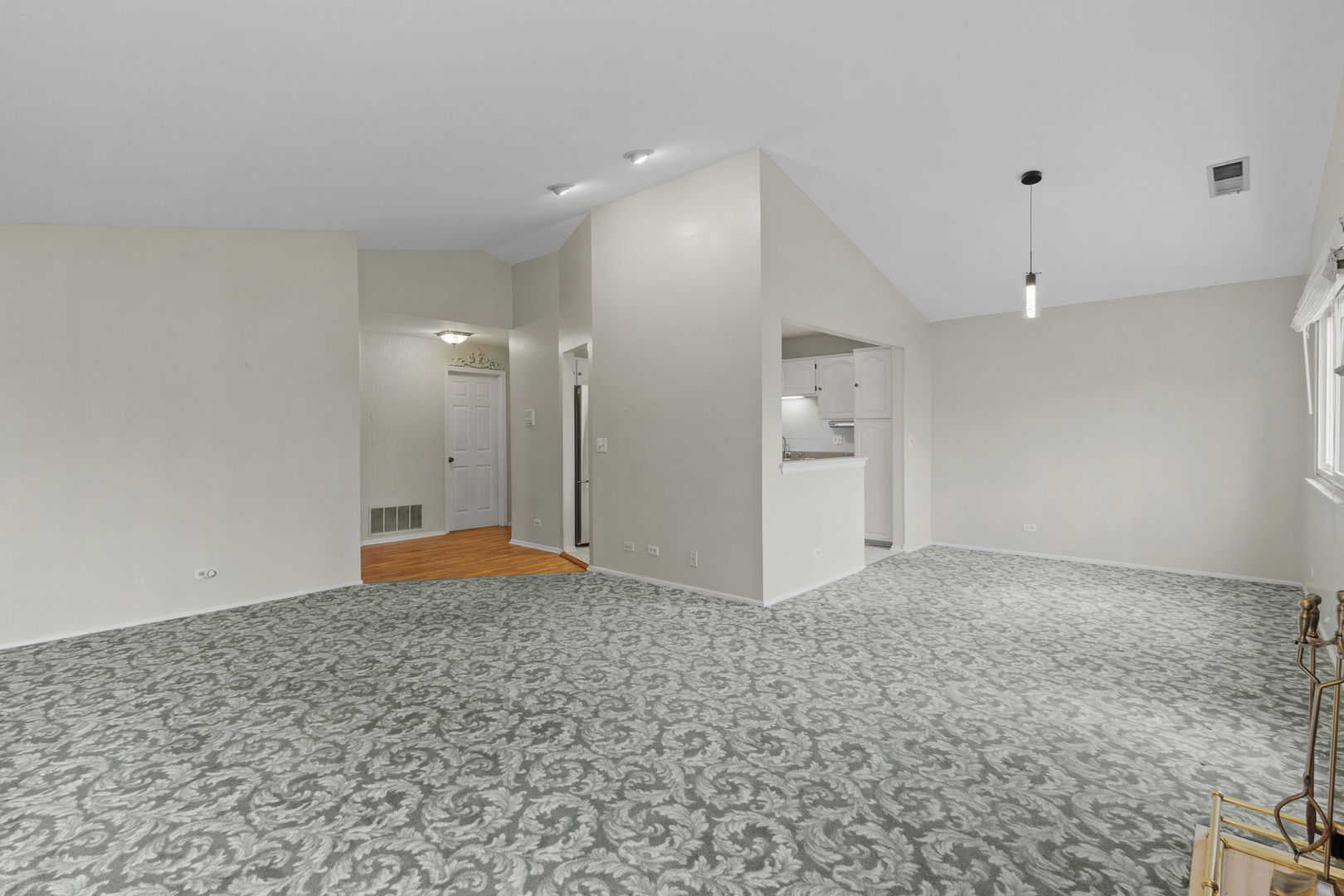 1406 Aldgate Court Unit: D2