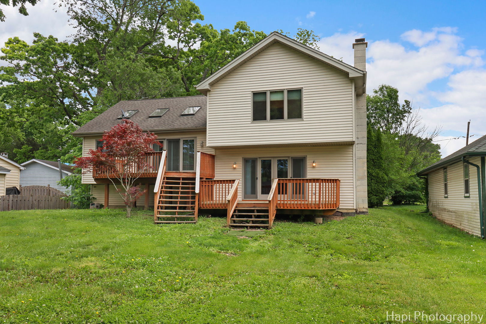 42584 N Woodbine Avenue