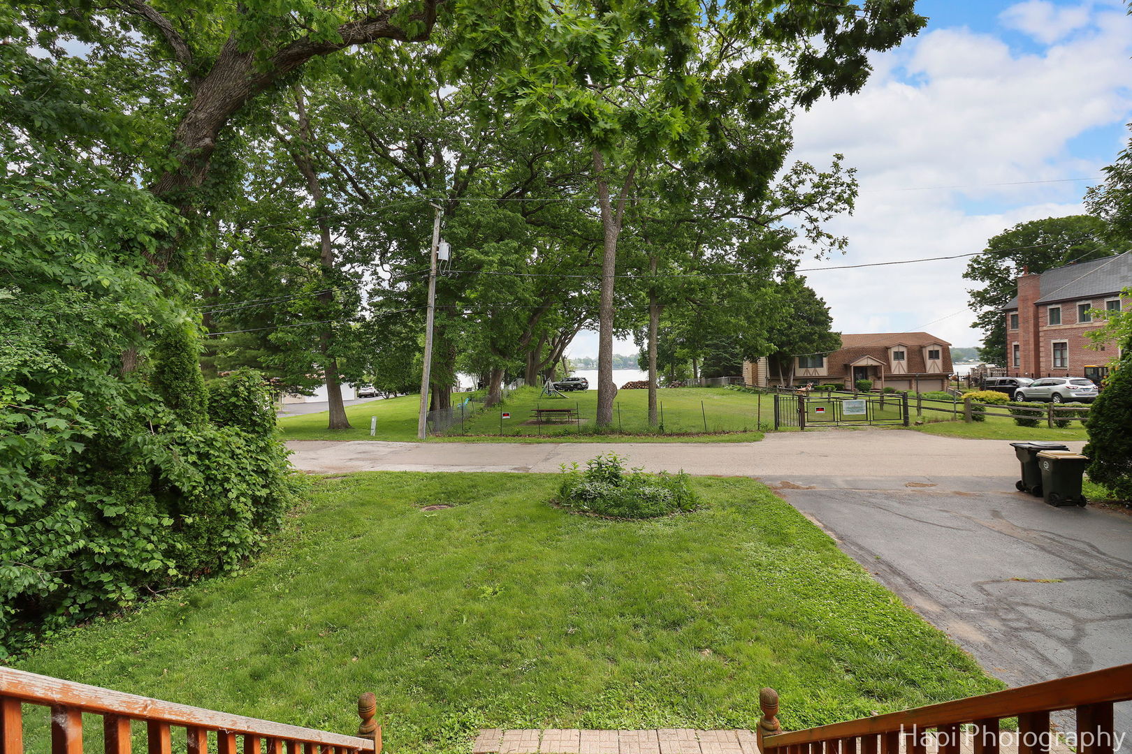 42584 N Woodbine Avenue