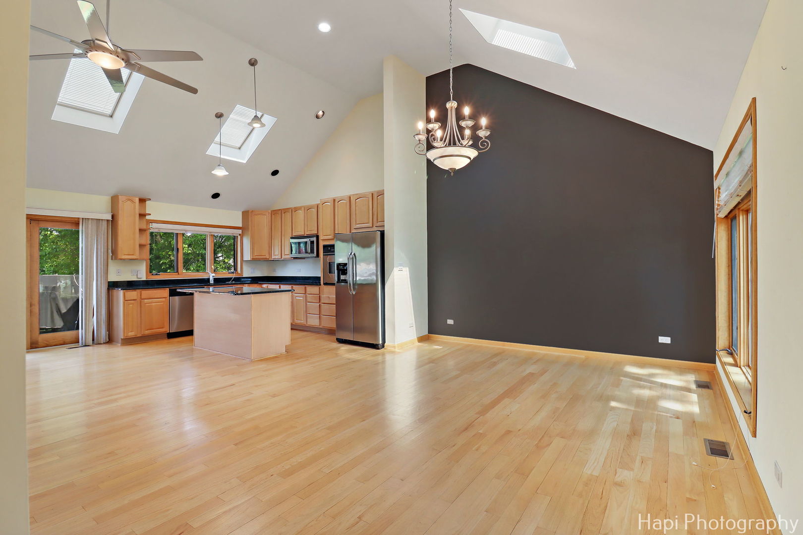42584 N Woodbine Avenue