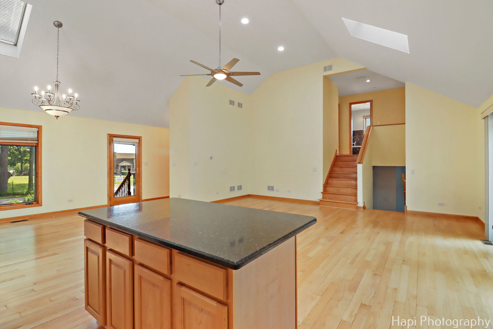 42584 N Woodbine Avenue