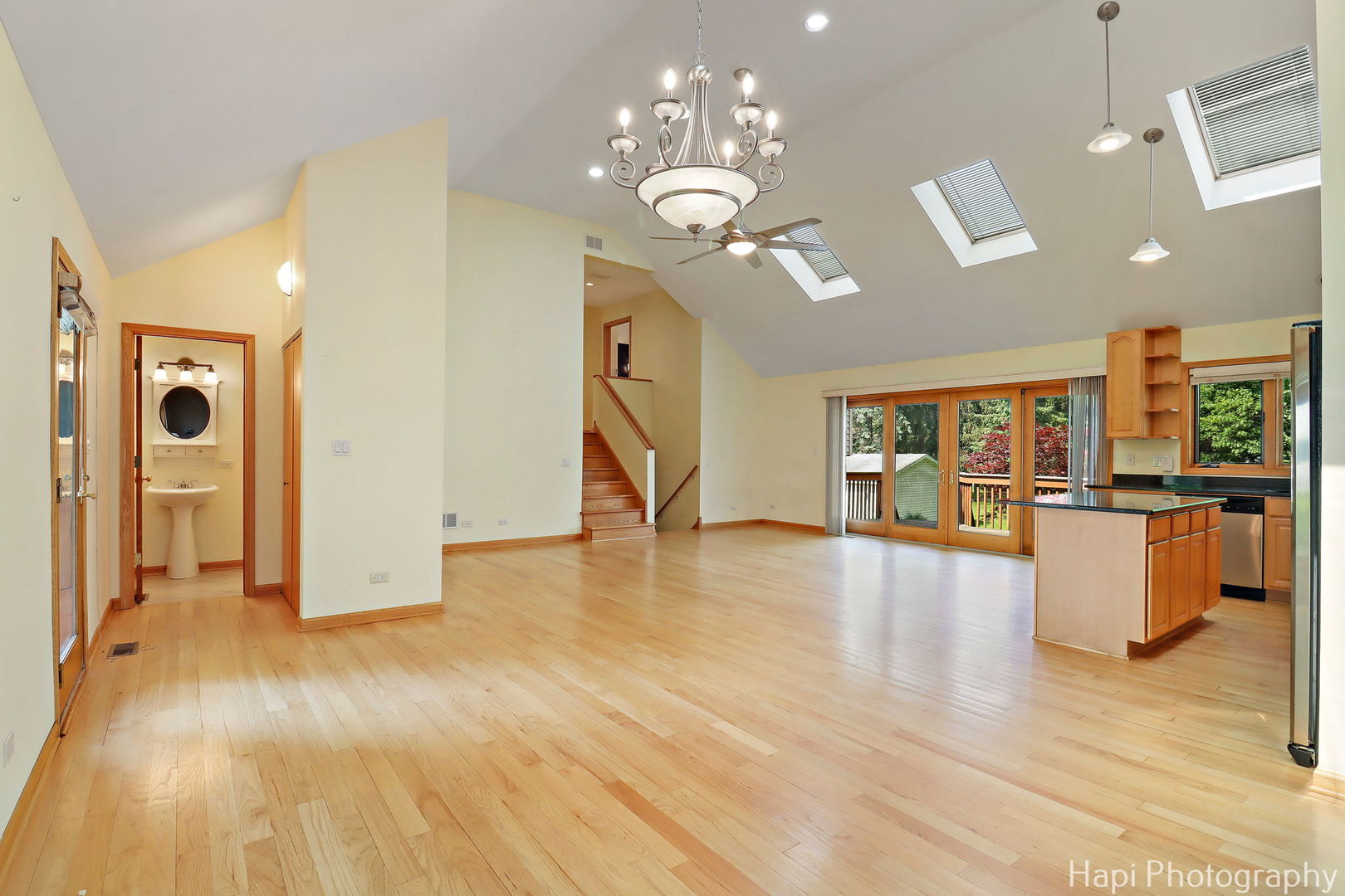 42584 N Woodbine Avenue
