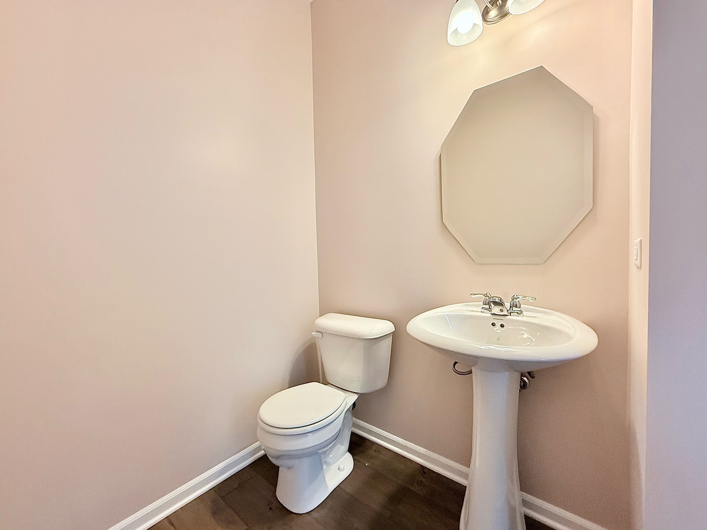 4216 Chelsea Manor Circle