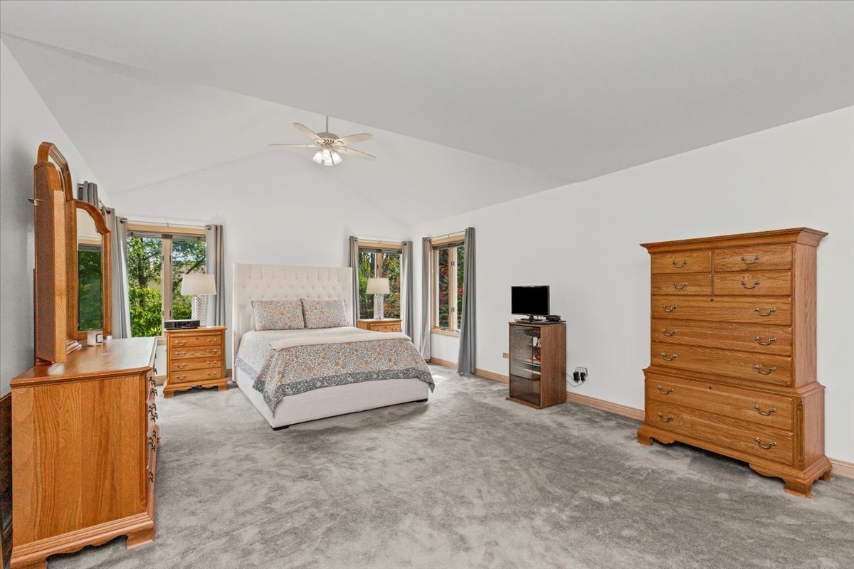 17917 W Pond Ridge Circle