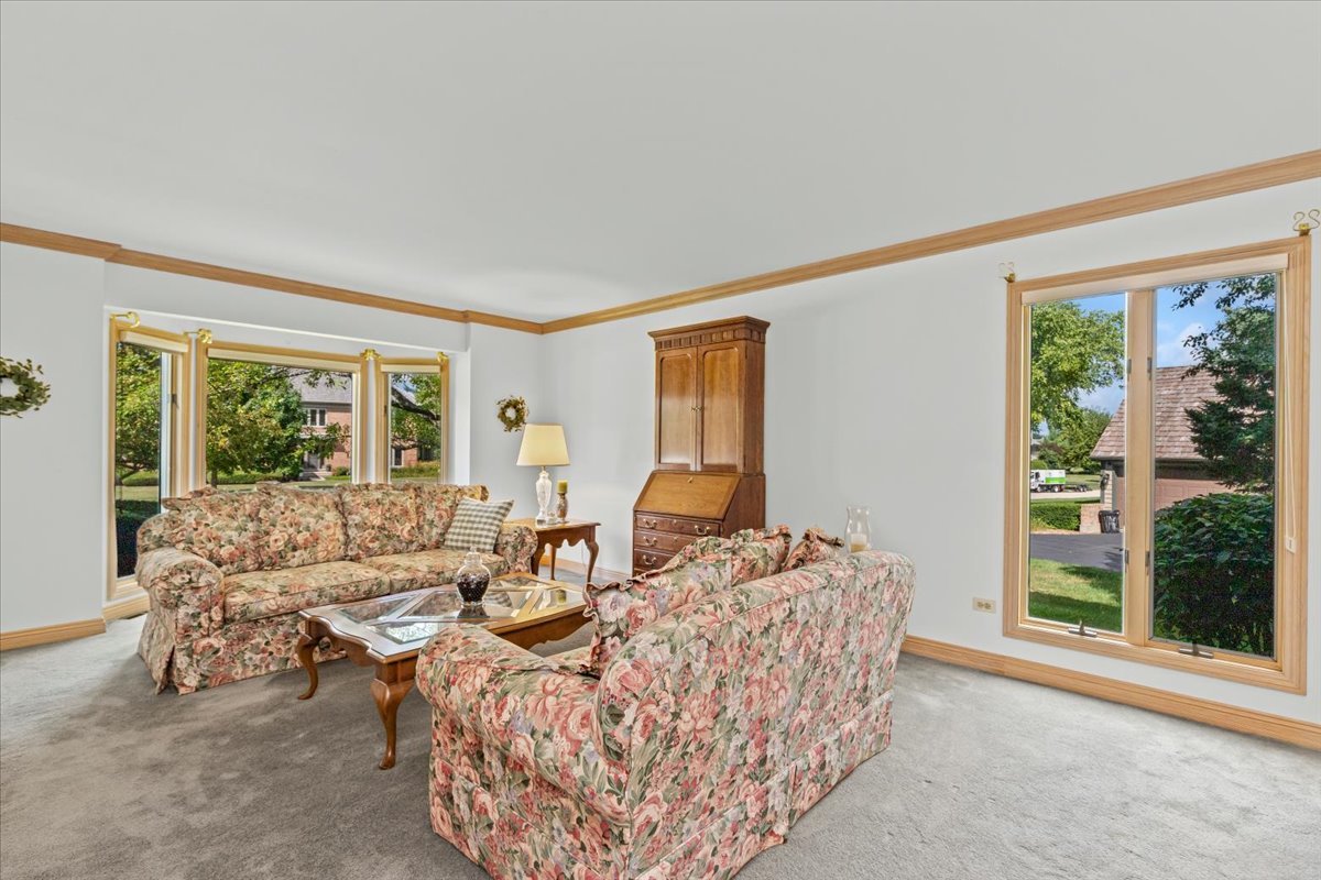 17917 W Pond Ridge Circle