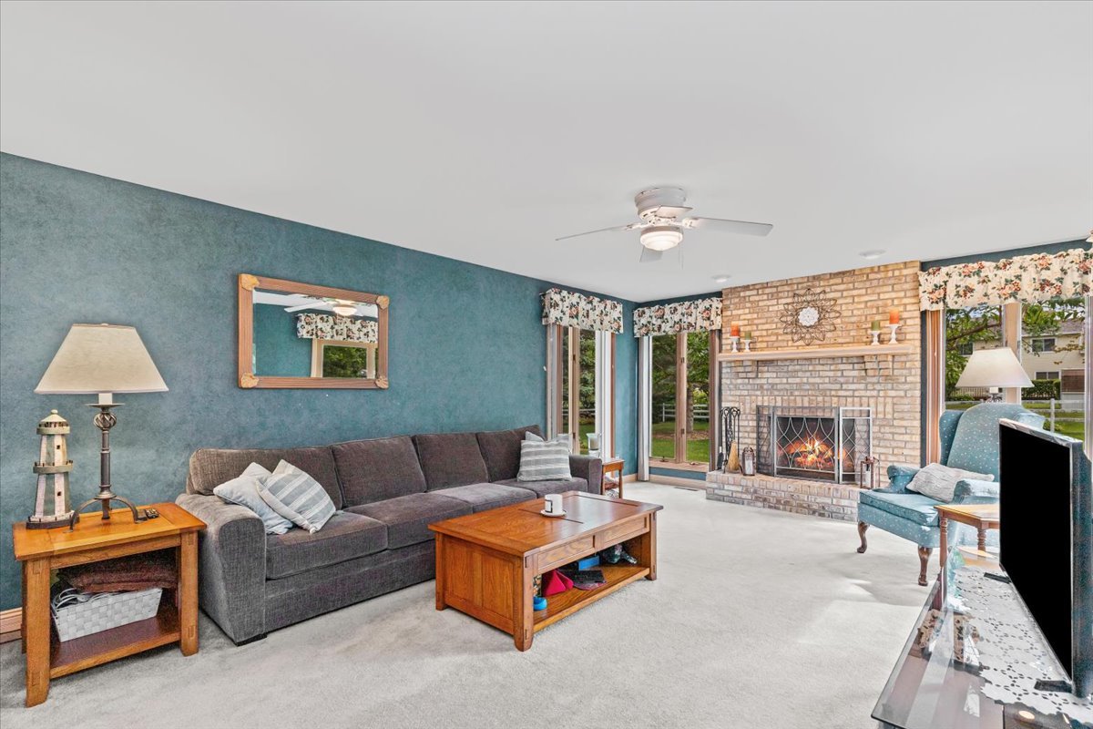 17917 W Pond Ridge Circle