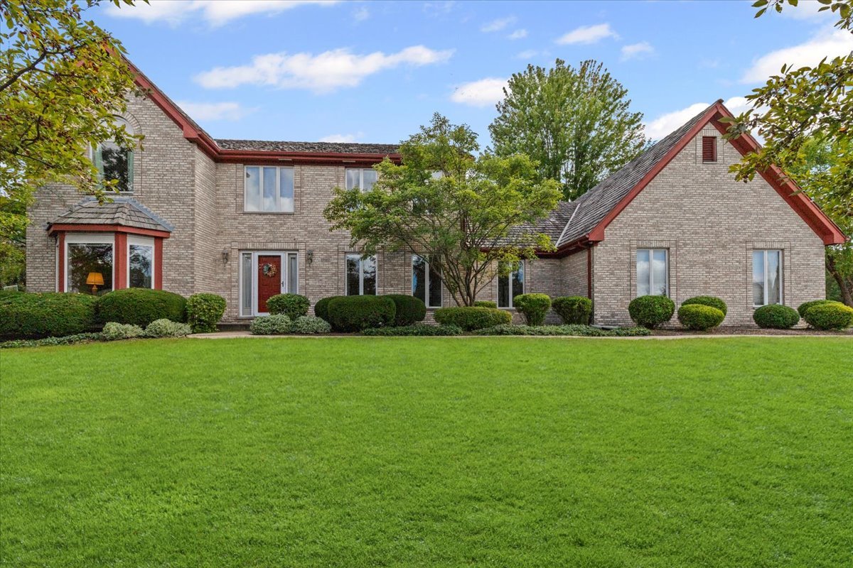 17917 W Pond Ridge Circle