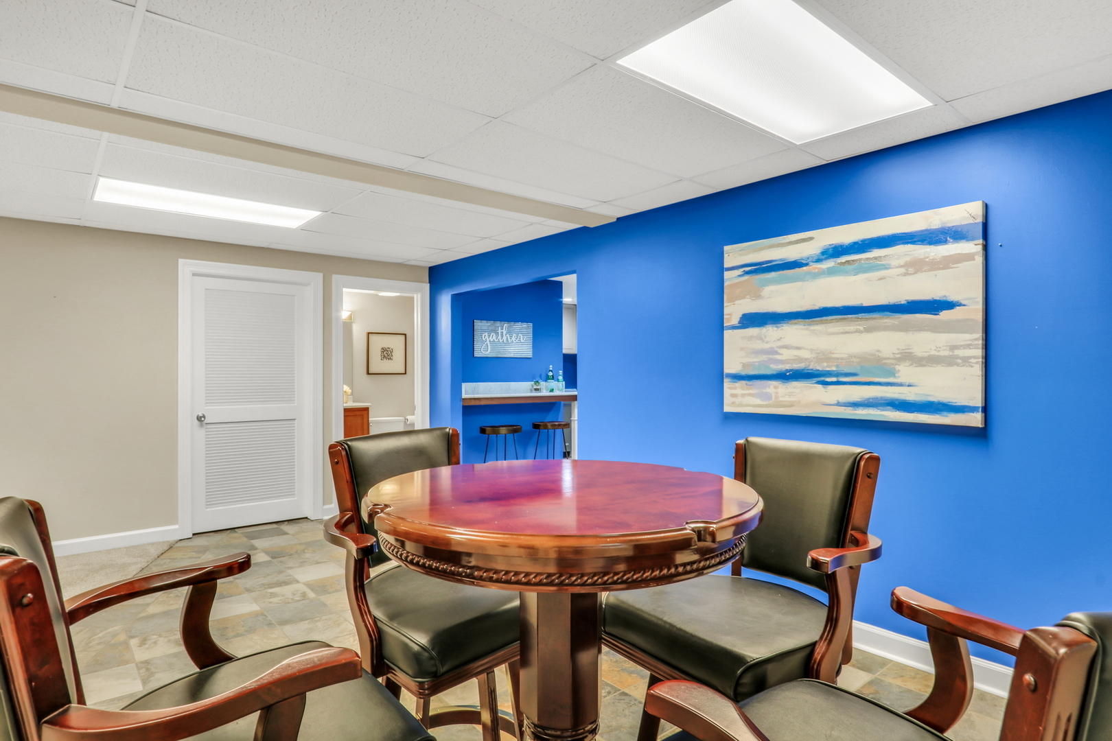 1093 Suffolk Court