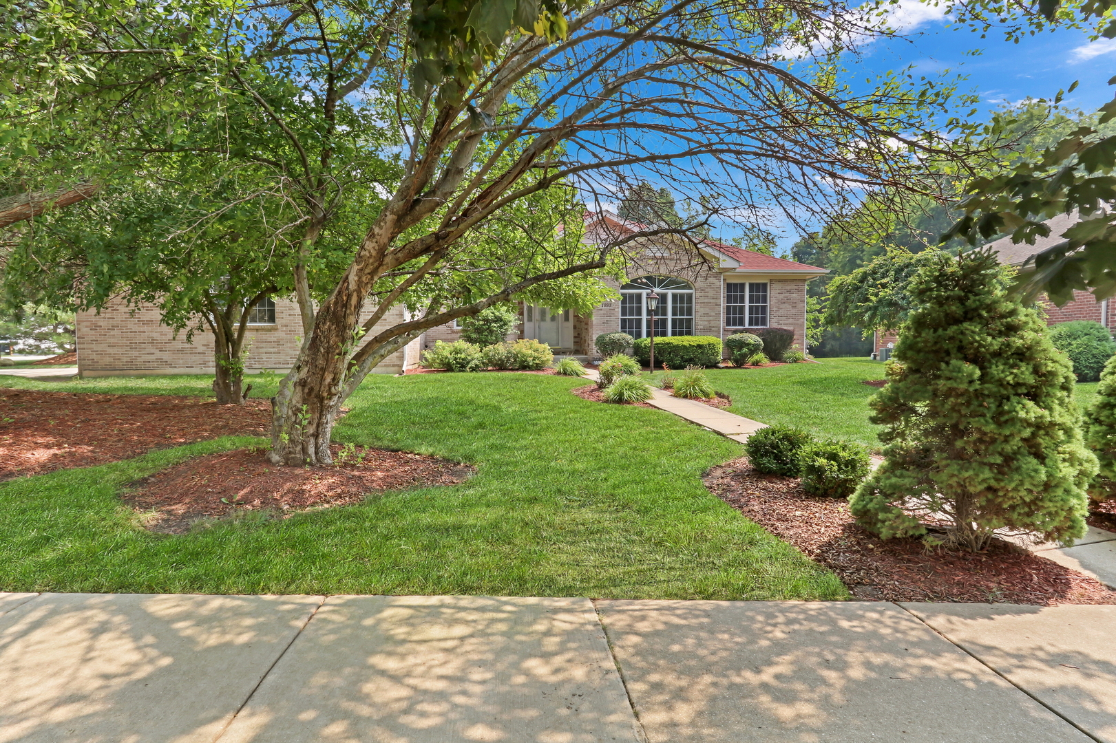 1093 Suffolk Court