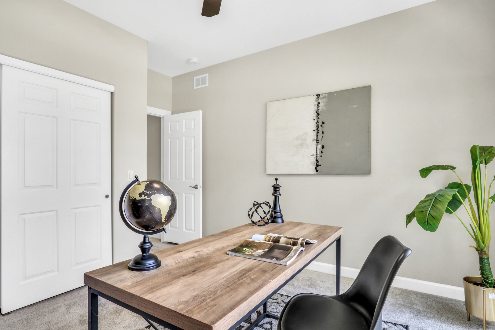 1093 Suffolk Court