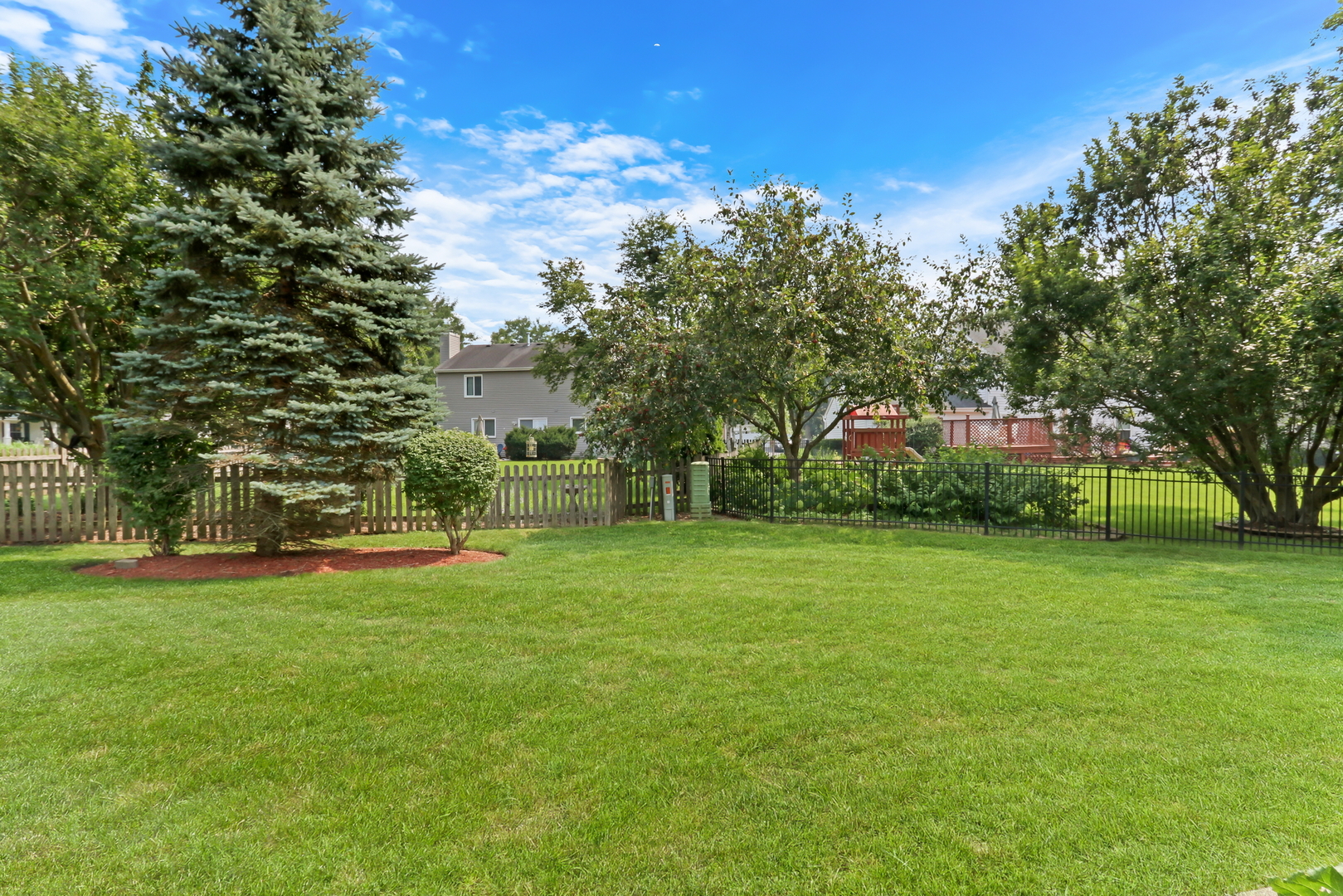 1093 Suffolk Court