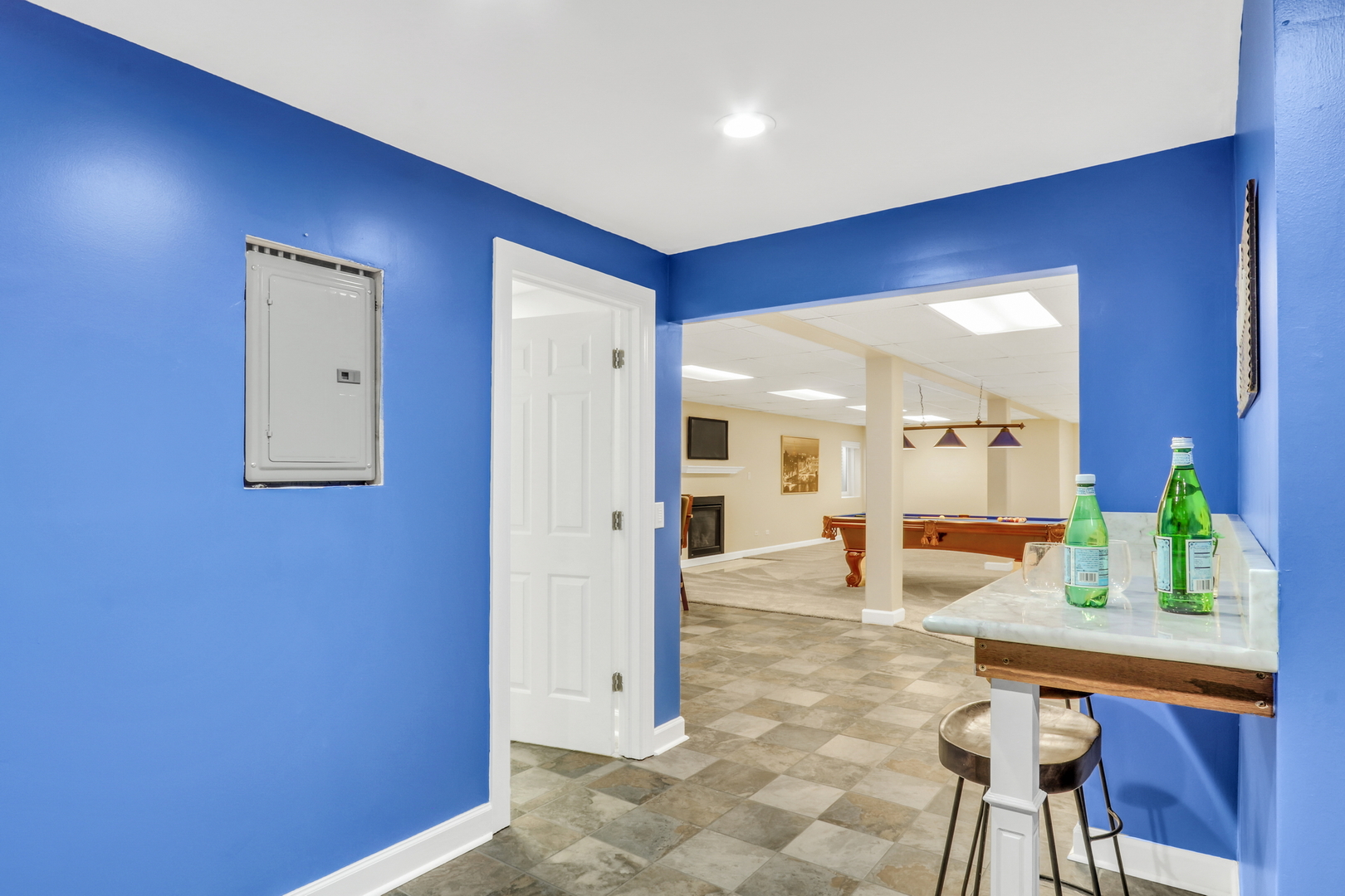 1093 Suffolk Court