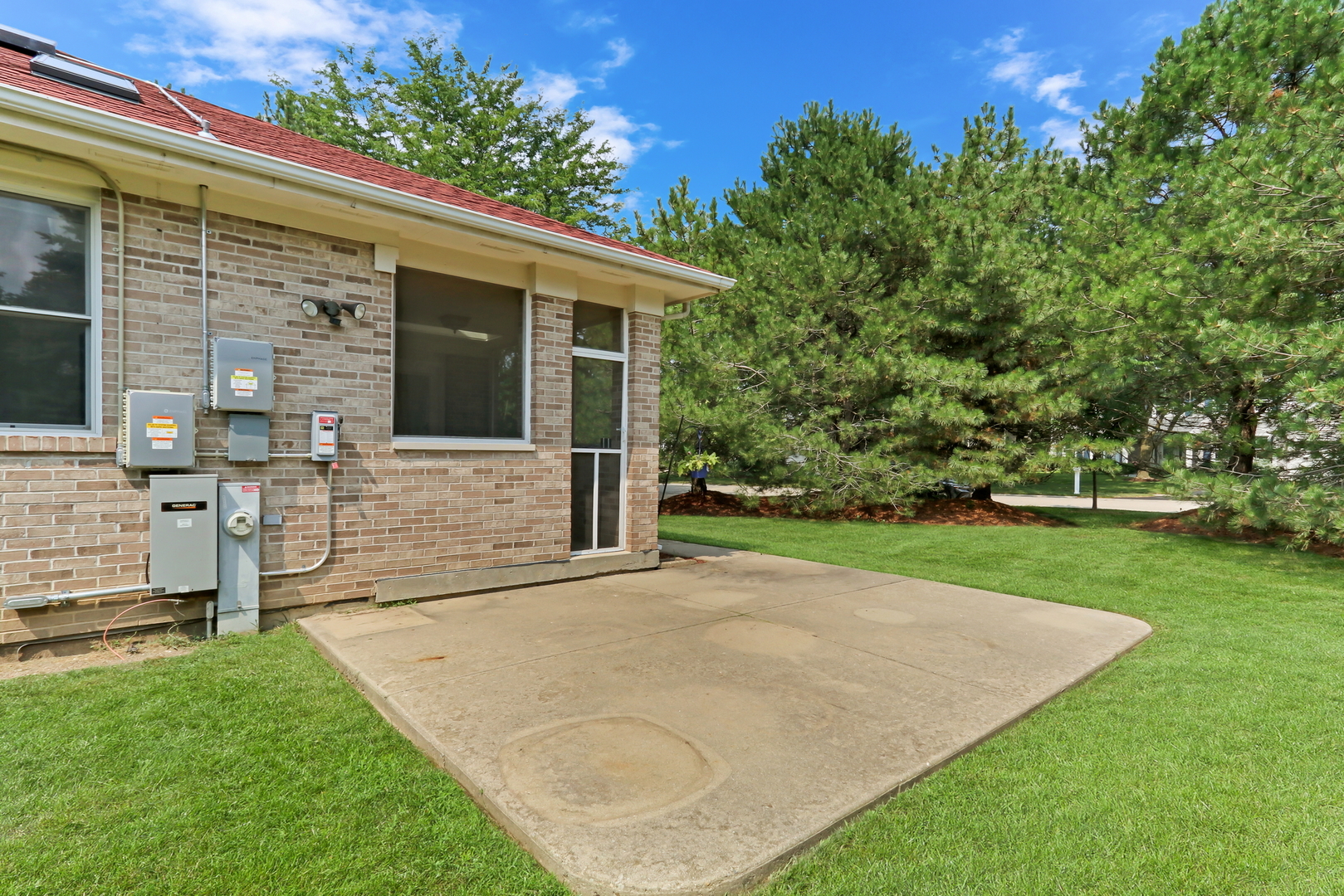 1093 Suffolk Court