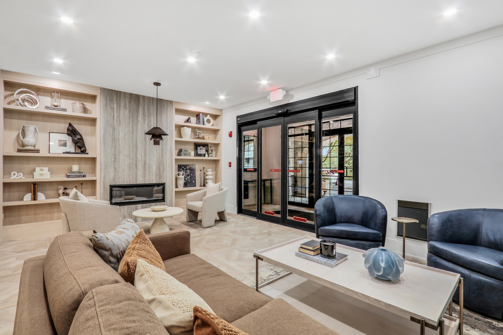 1800 Amberley Court Unit: 110