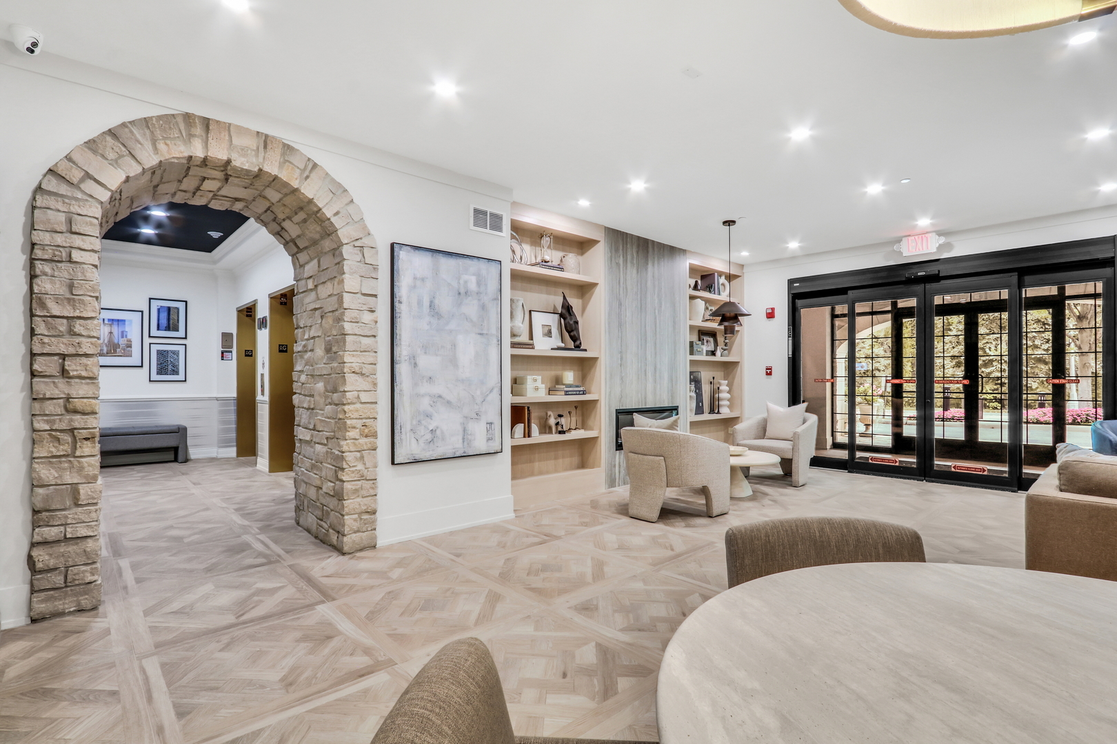 1800 Amberley Court Unit: 110