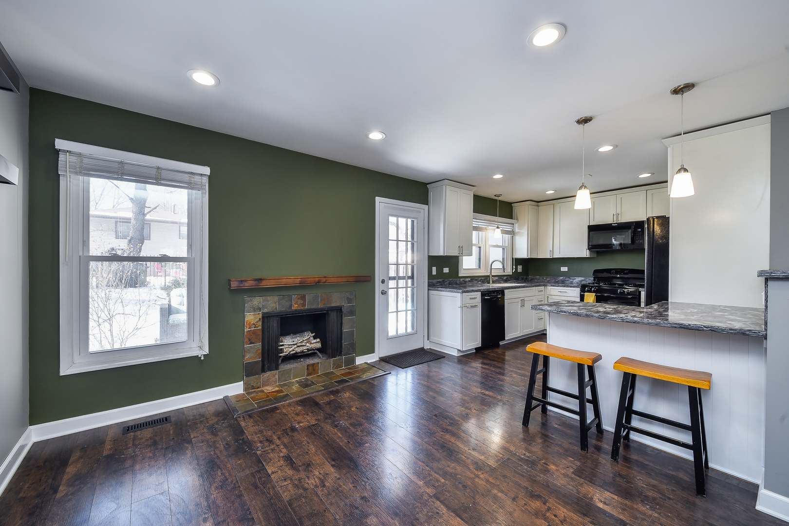 46 White Oak Circle Unit: 46