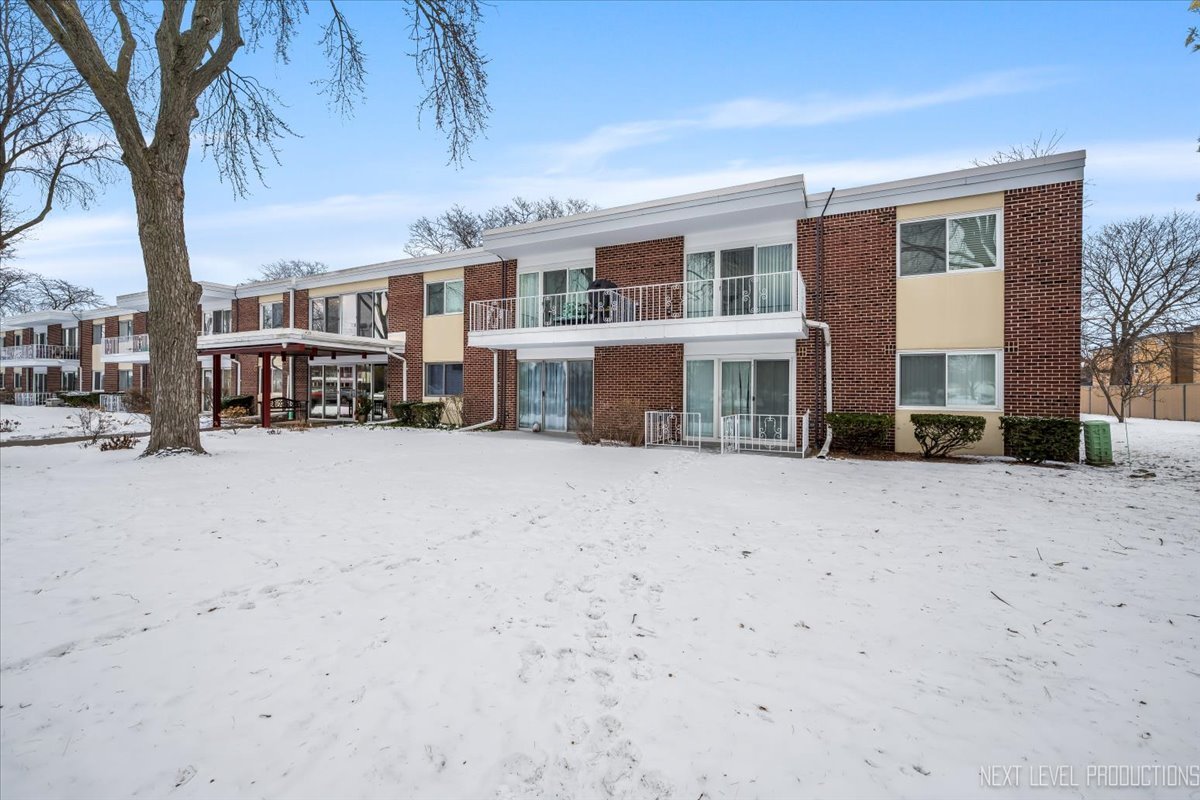 127 N Wolf Road Unit: 60A