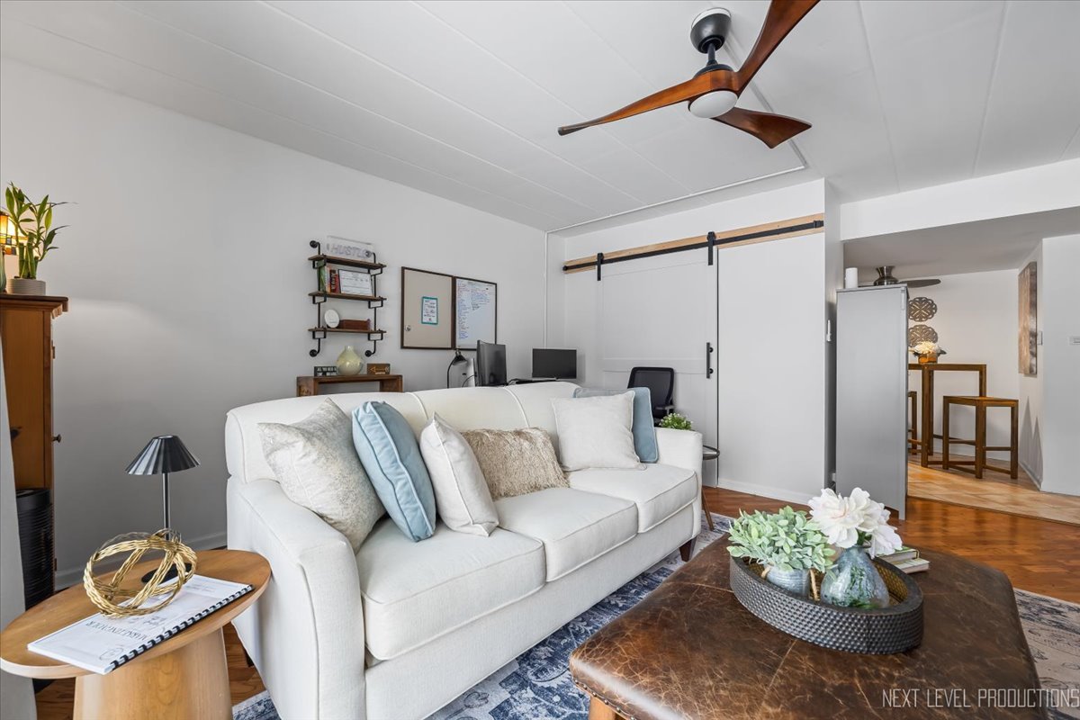 127 N Wolf Road Unit: 60A