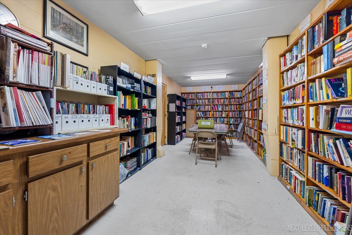 127 N Wolf Road Unit: 60A