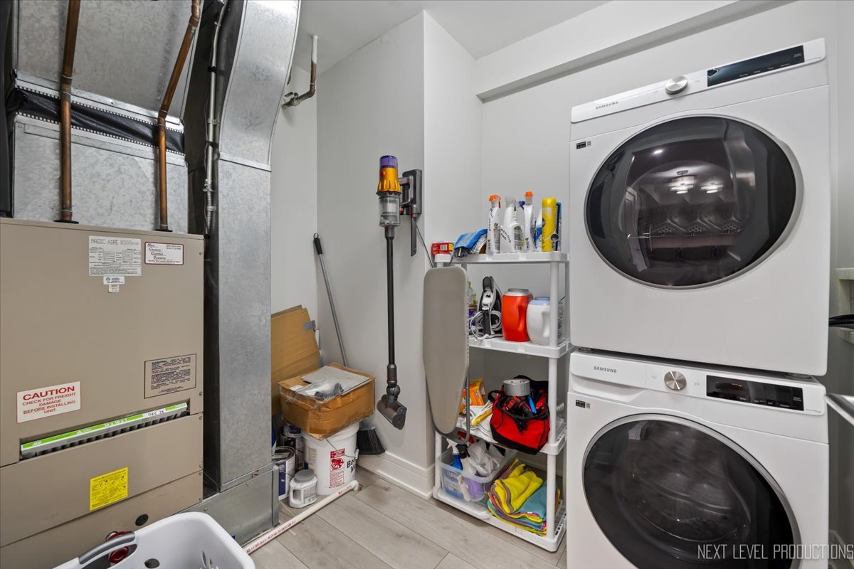 100 N River Lane Unit: 203