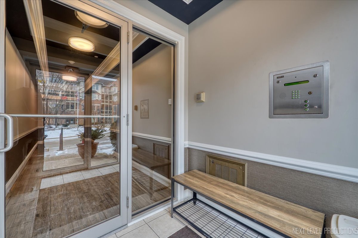 100 N River Lane Unit: 203