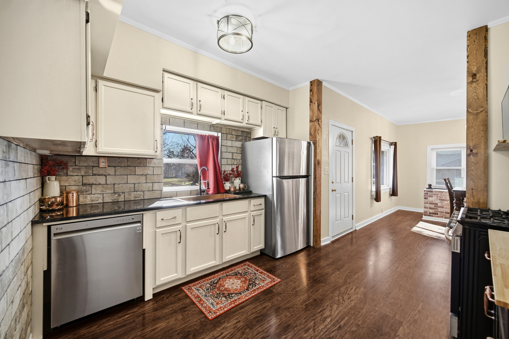 27W726 Central Avenue