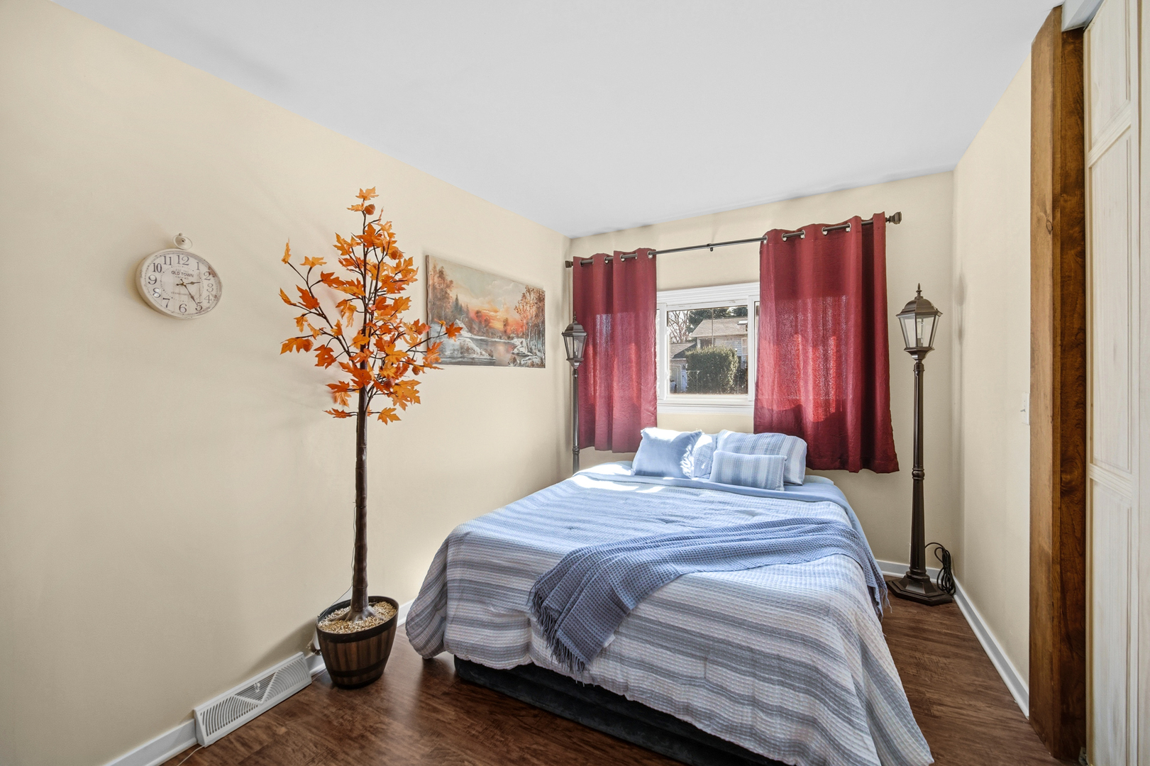 27W726 Central Avenue