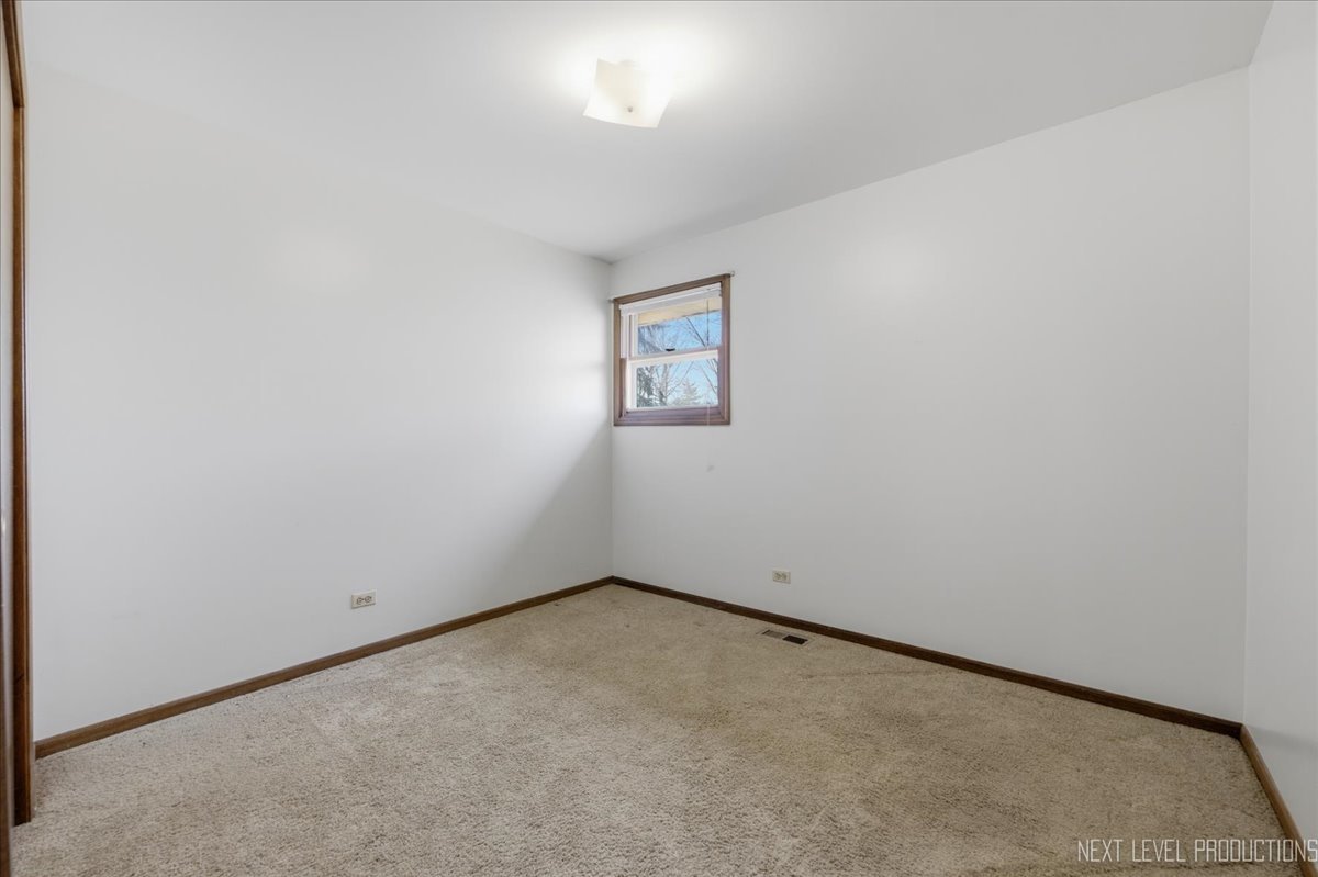 2S161 Continental Drive