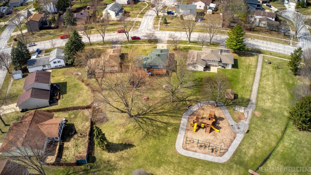 2S161 Continental Drive