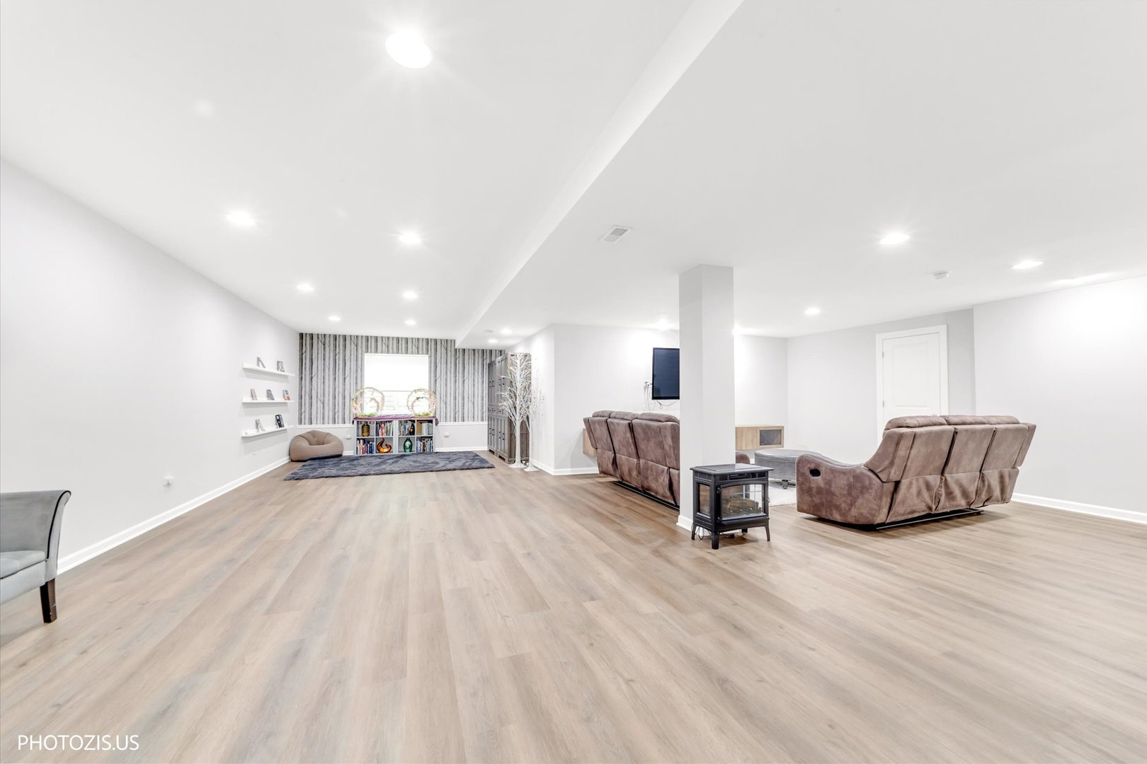 1120 Ashley Lane