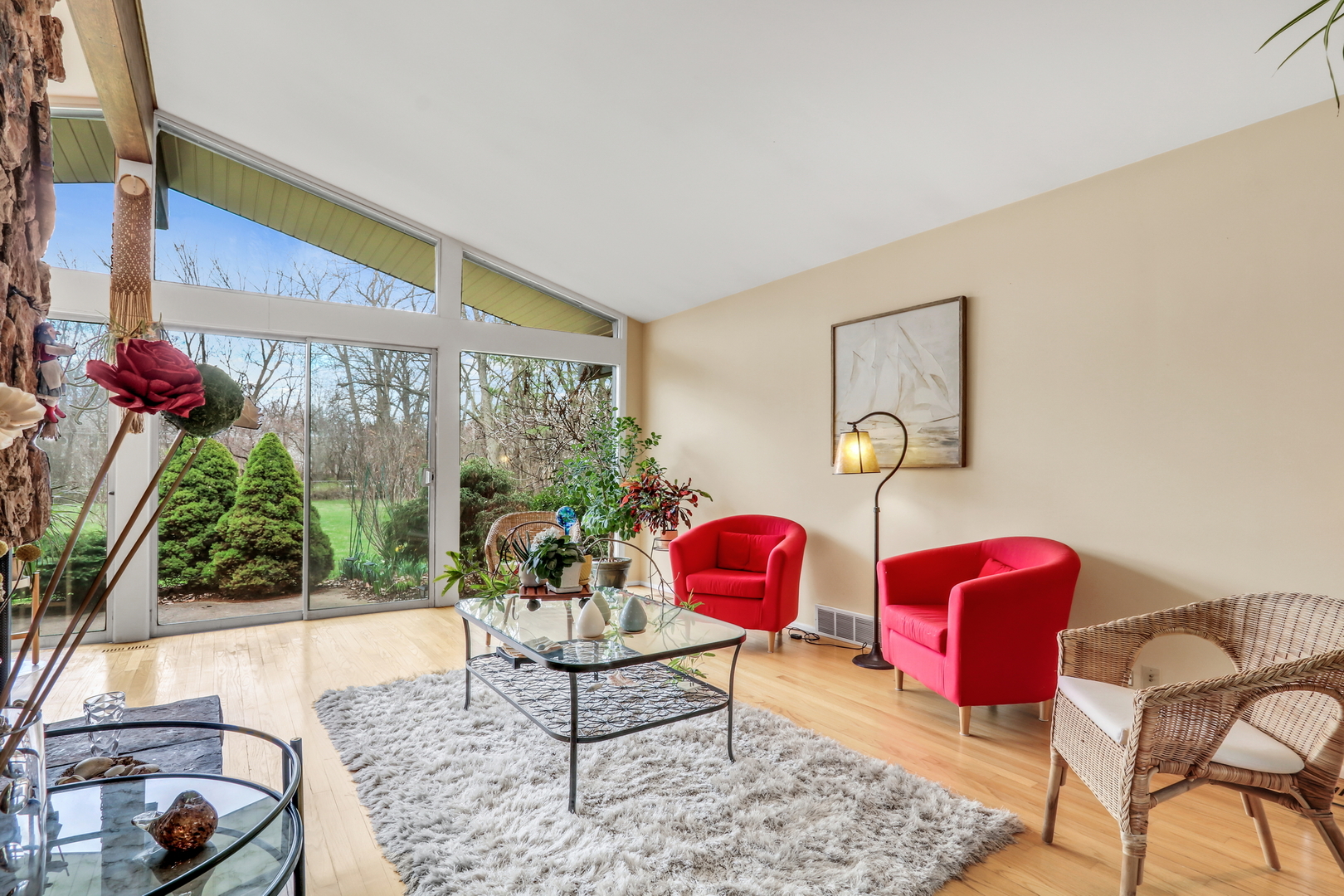 180 Crescent Knoll Drive