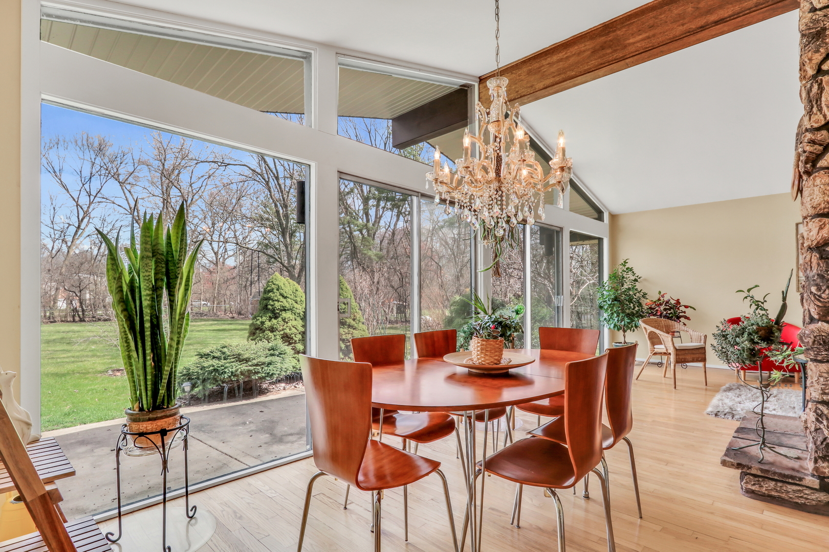 180 Crescent Knoll Drive