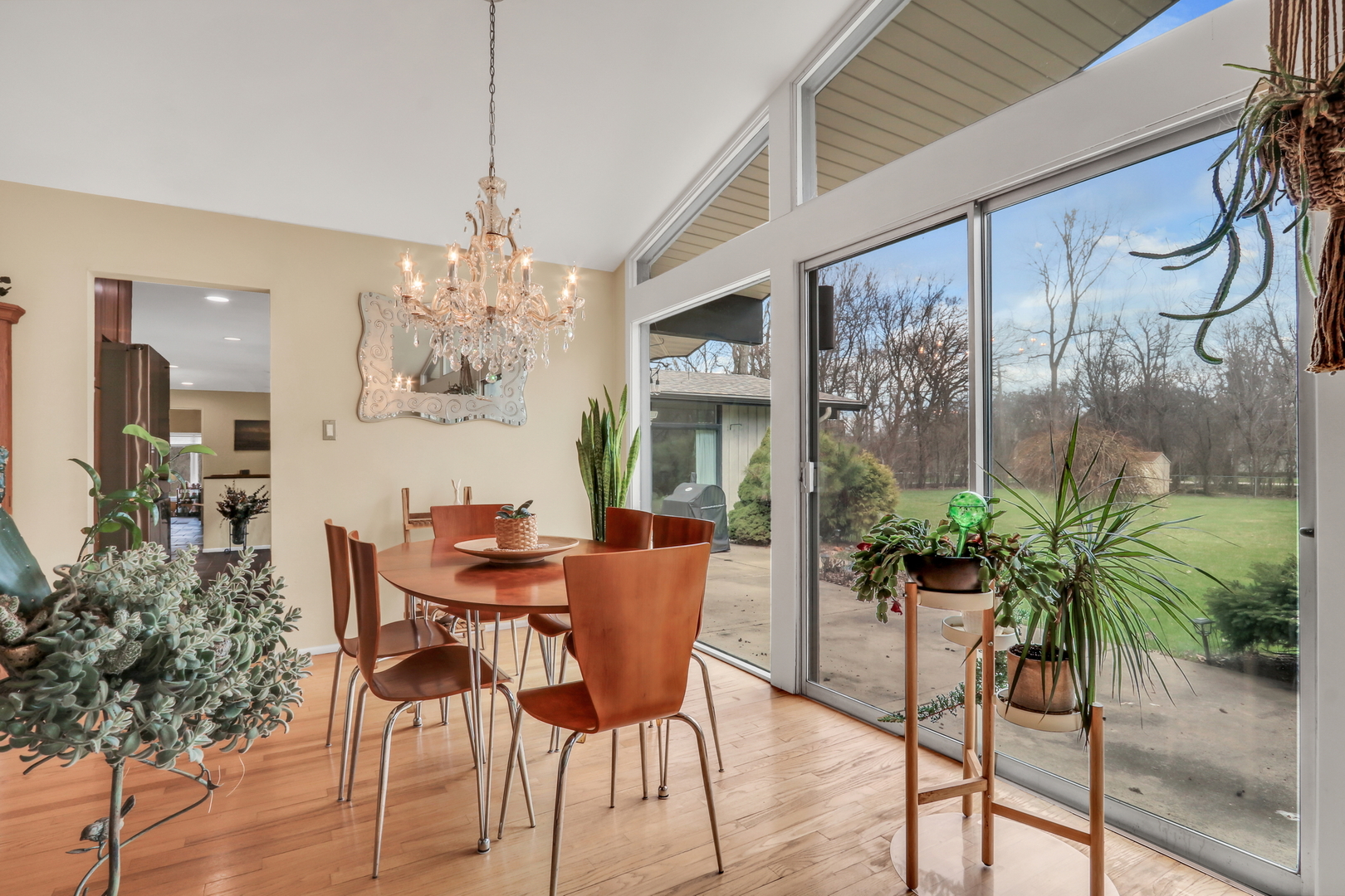 180 Crescent Knoll Drive