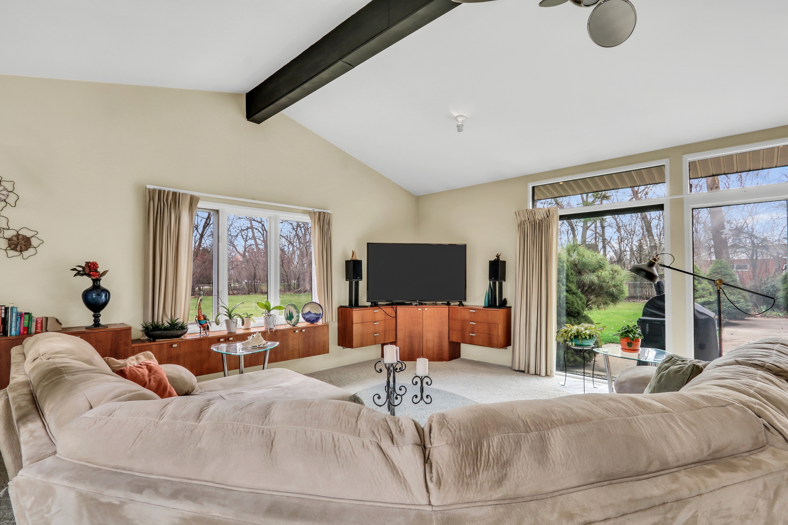 180 Crescent Knoll Drive