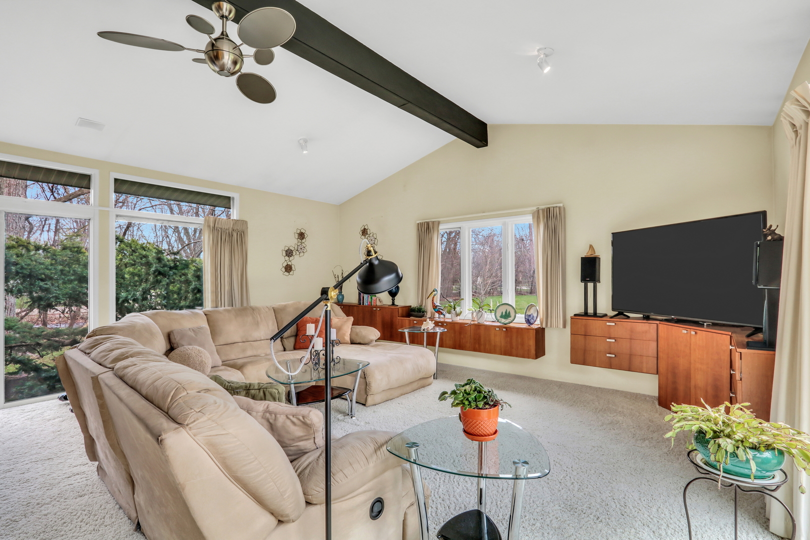 180 Crescent Knoll Drive