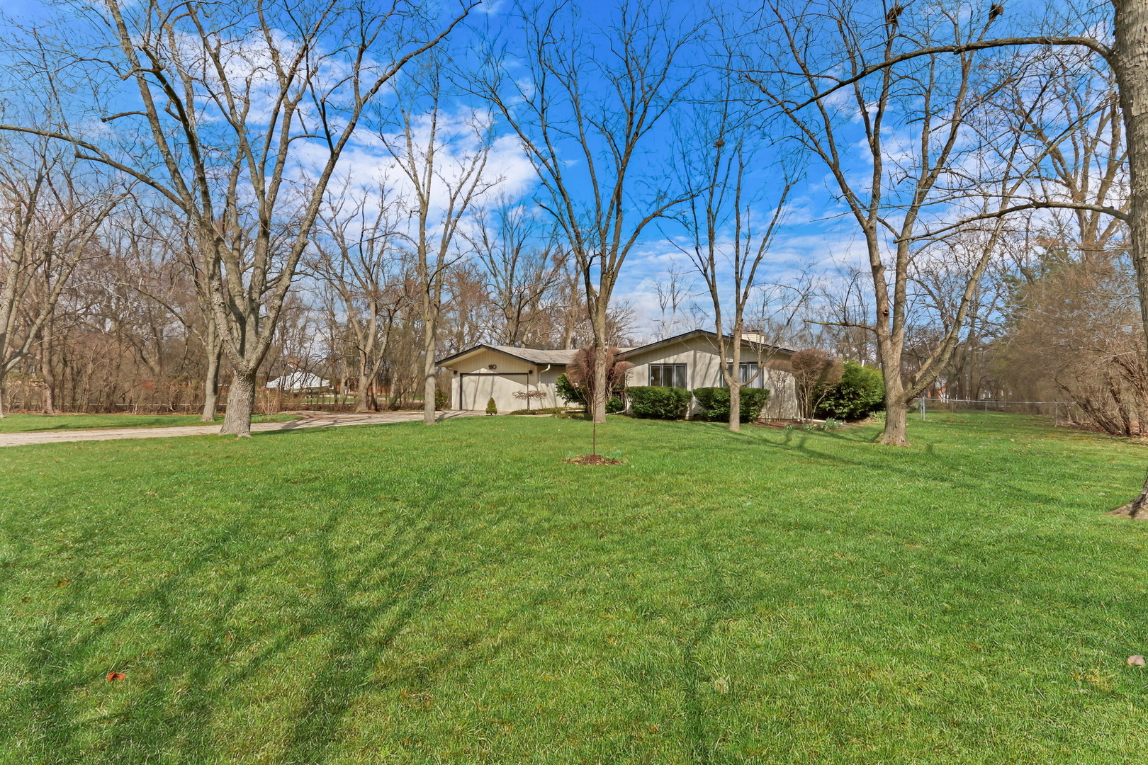 180 Crescent Knoll Drive