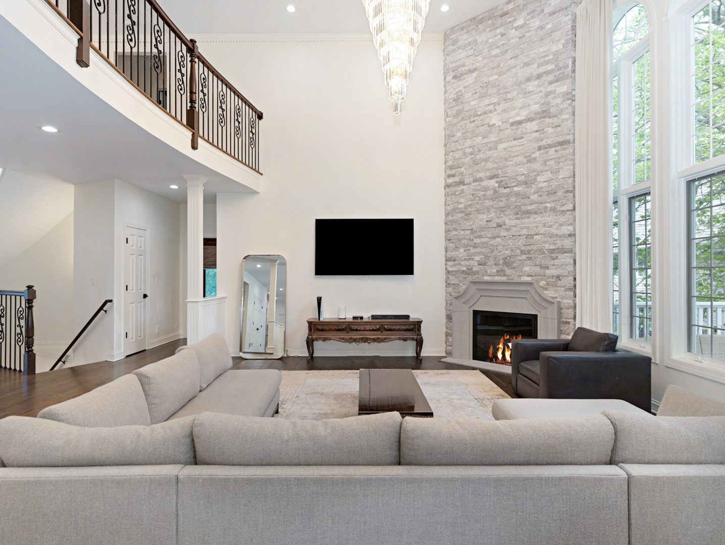 135 Settlers Drive