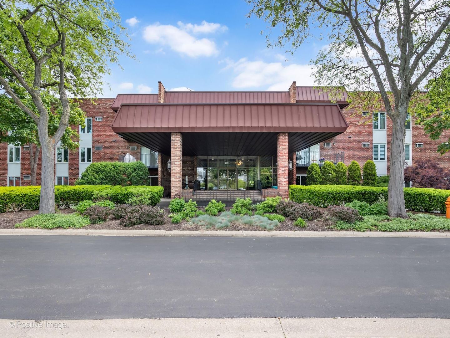 1121 W Ogden Avenue Unit: 253