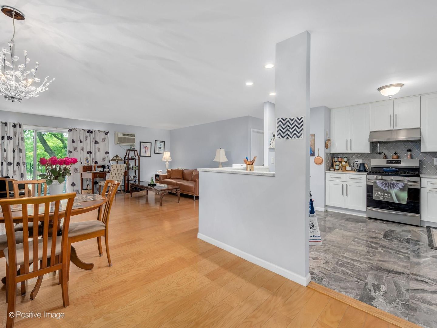 1121 W Ogden Avenue Unit: 253