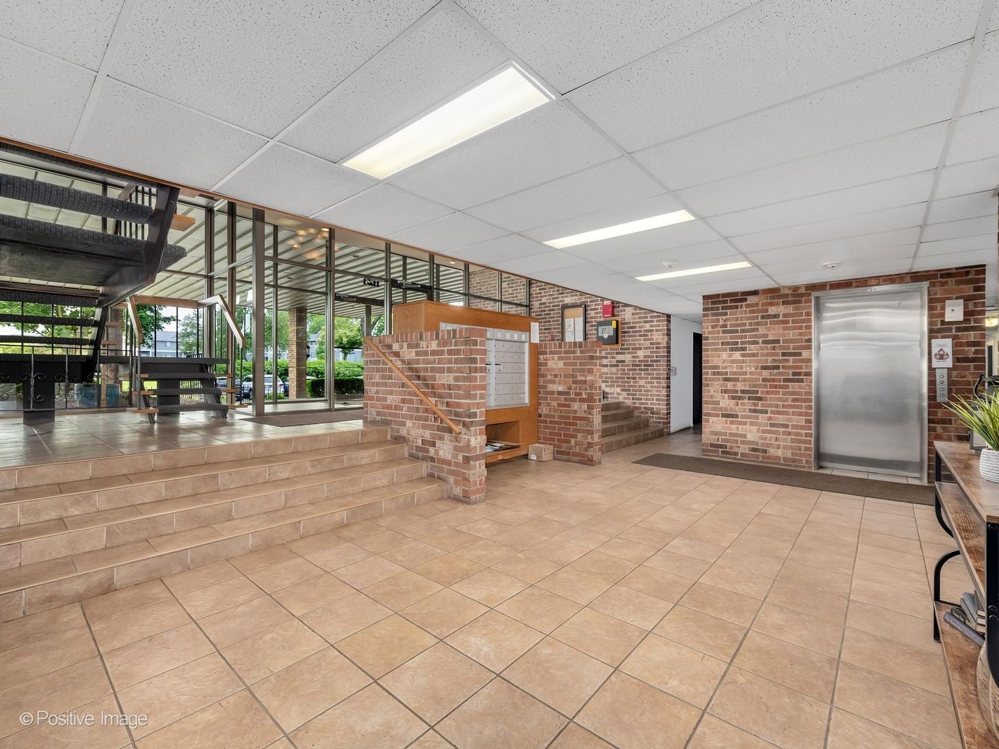 1121 W Ogden Avenue Unit: 253