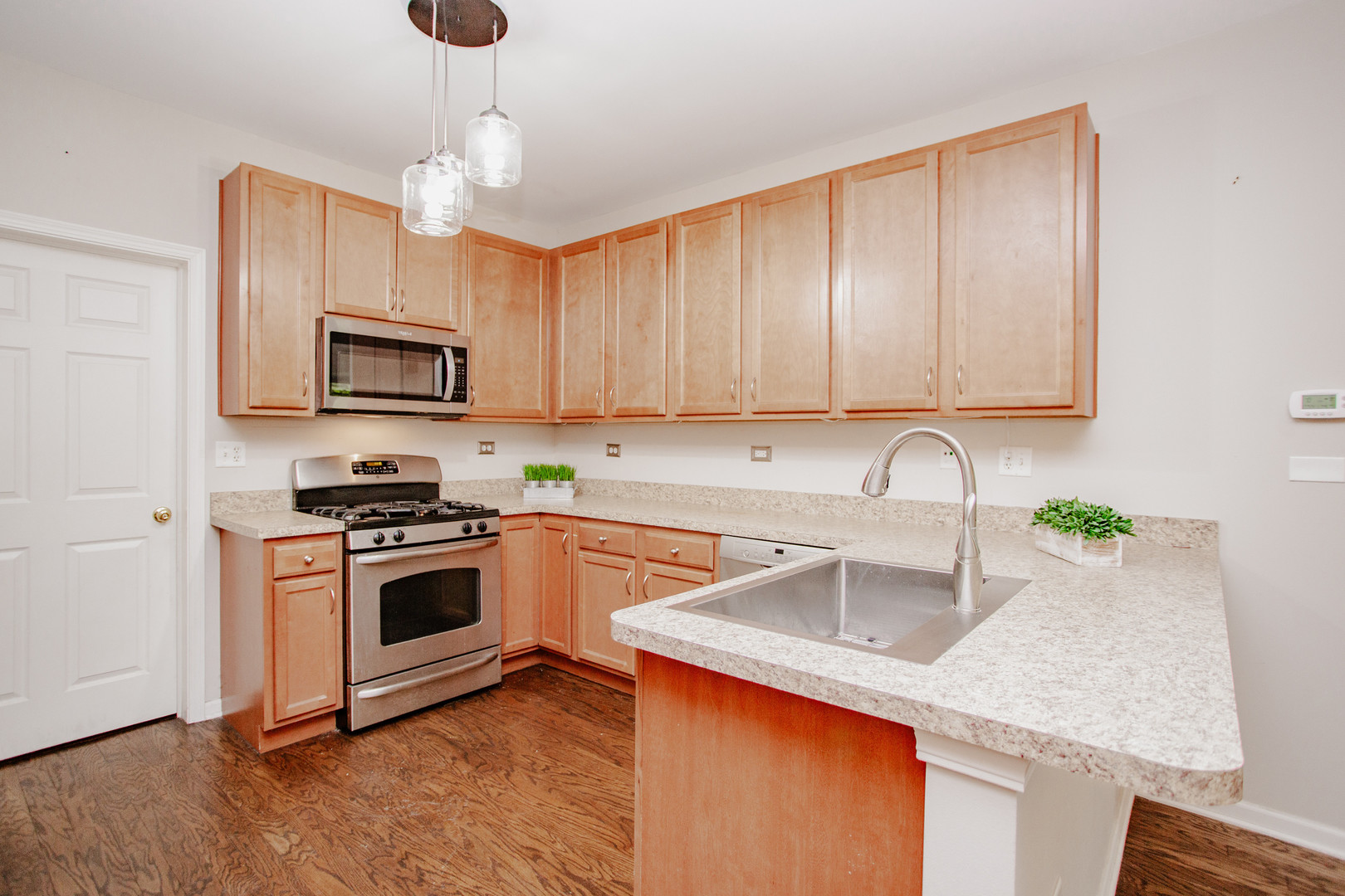 1208 WAVERLY Drive Unit: 1208